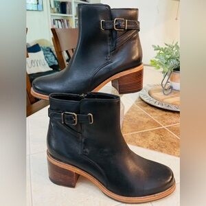 New CLARKS JAX leather boots